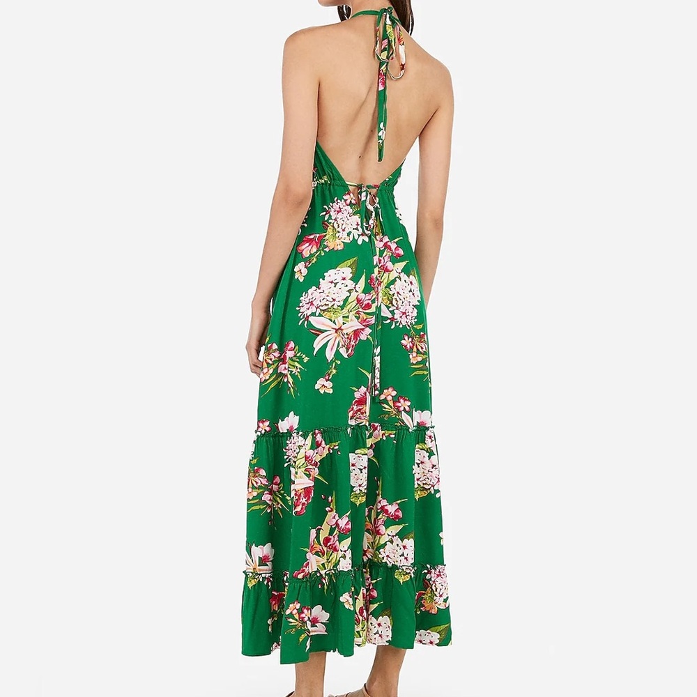 Express Green Floral Print Deep V Halter Maxi Dress size Medium 💚